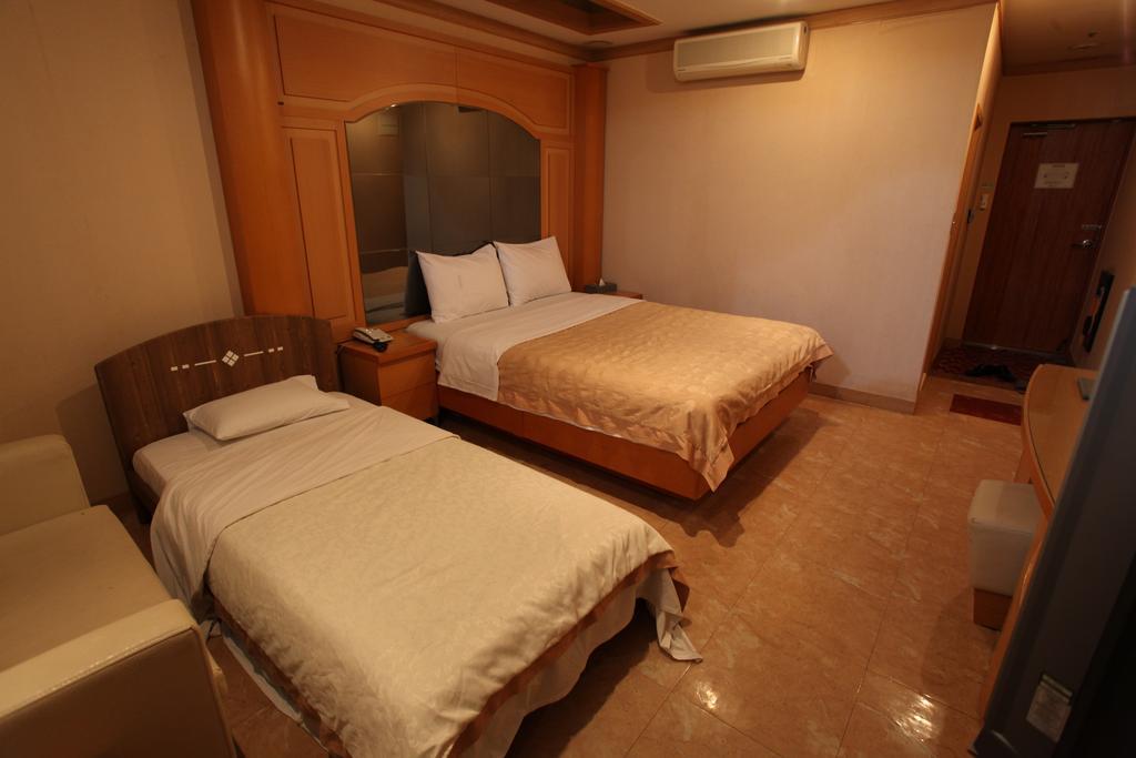 Hotel Incheon Beach Room photo